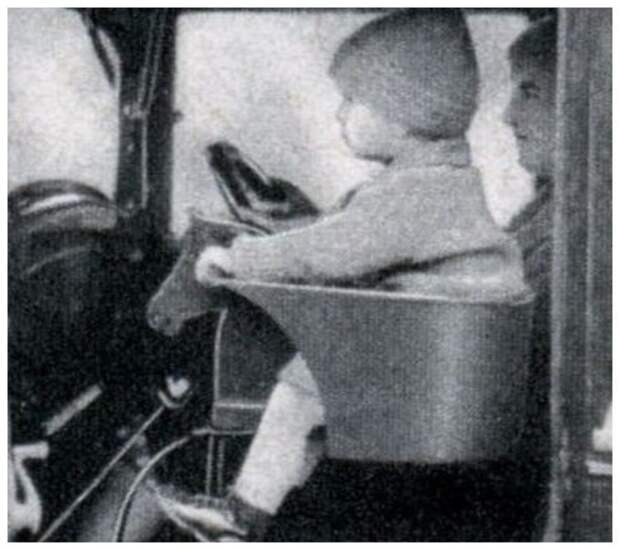 Впервые о детских автокреслах заговорили в 1935 году. Впервые о детских автокреслах заговорили в 1935 году.