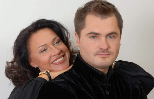 Разница в 30 лет и гостевой брак: как Надежда Бабкина и Евгений Гор сохранили любовь, отвергнув условности