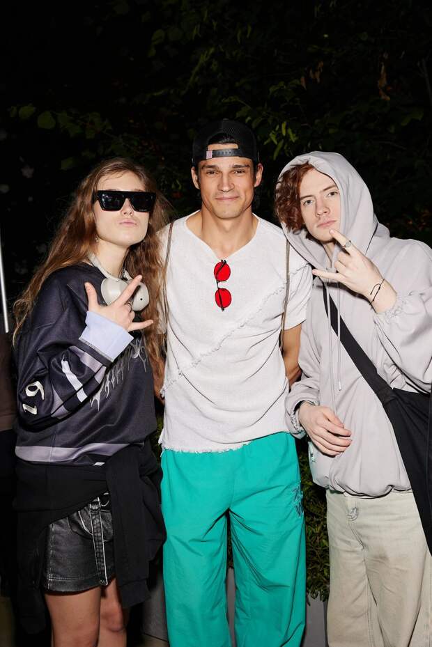 Это лето: Виктория Исакова, Анна Михалкова и Настя Красовская