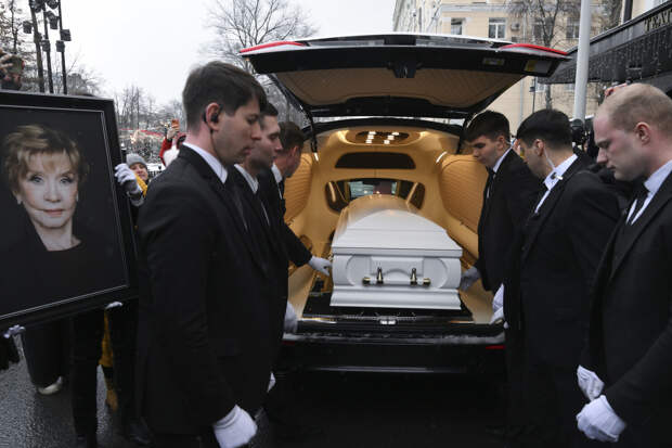 Могилу Алентовой с трудом нашли в день рождения актрисы