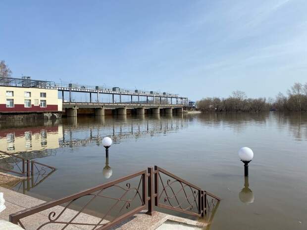 После паводка в Курганской области вода ушла с территории 200 домов