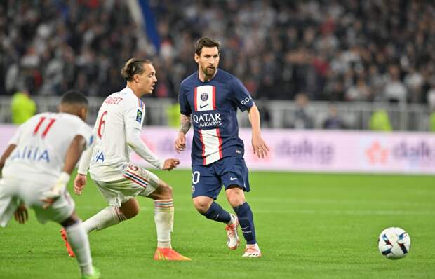 Свершилось: Месси обошел Роналду по голам с игры! Главные цифры футбольного уик-энда