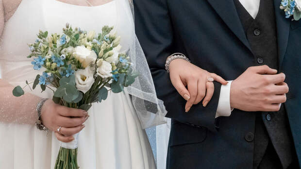 Регистрации брака в столичном особняке сорвались из-за показа бренда белья