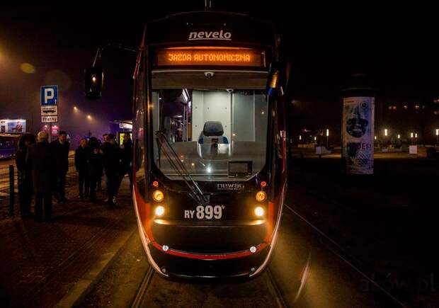 Политики не успевают за прогрессом. Обзор последних трендов развития беспилотного транспорта в мире