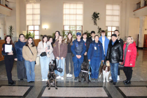 Транспортные полицейские Сочи и общественники присоединились к Всероссийской акции «Студенческий десант»