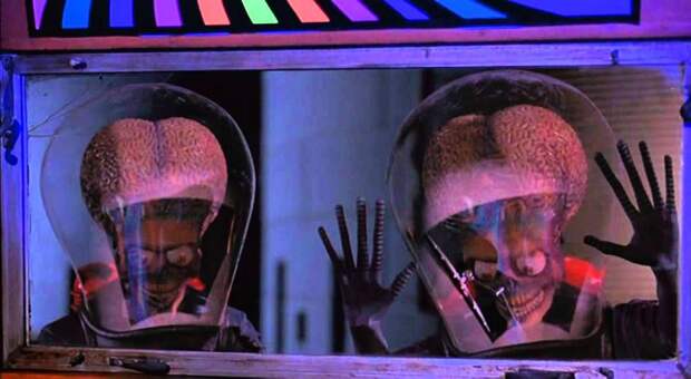 Трампу доложили о существовании множества инопланетных рас на Земле