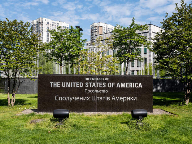 США отправляют на Украину отряд, чтобы следить за коррупцией