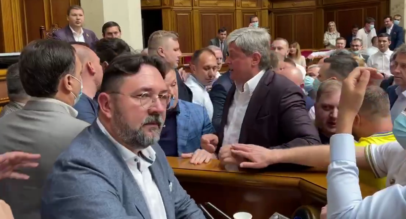 Зе-террор. У Зеленского предложили расстрелять ОПЗЖ