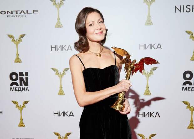 Наряд за 820 тысяч и «голое» платье: кто шокировал на «Нике»?