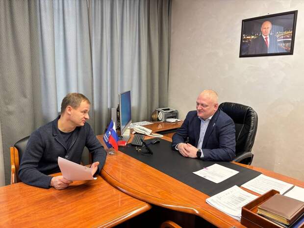 Суд ХМАО отложил решение по мандату спикера Нефтеюганска, связанного с депутатом Пыталевым