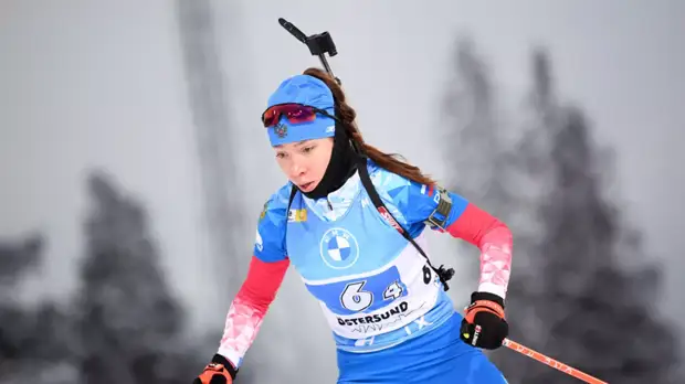 Женская сборная России по биатлону завоевала серебро в эстафете на этапе КМ в Хохфильцене