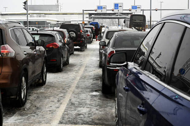 Финляндия назвала дедлайн для вывоза российских автомобилей. Но выехать на них в РФ нельзя