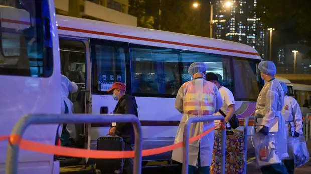 В Гонконге зафиксировали первые за полгода смерти пациентов с COVID-19