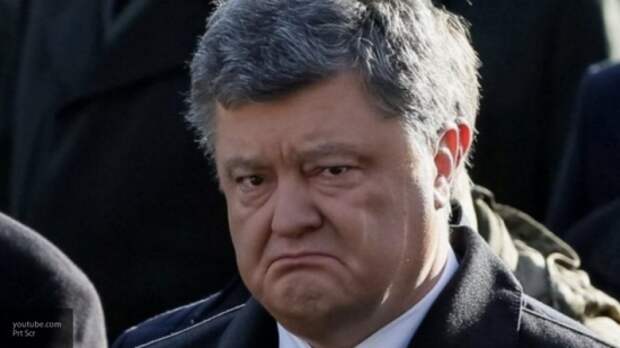 Порошенко начал экстренно вывозить имущество из особняка под Киевом