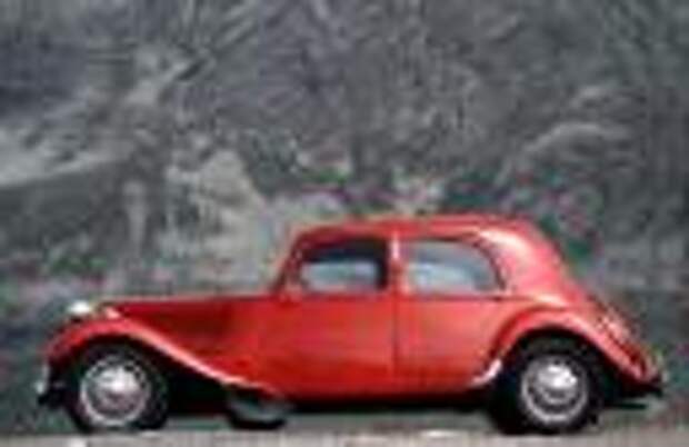 Почти все автомобили Citroen Traction Avant выпускалась с кузовами типа седан. 1938 Citroen Traction Avant 11B