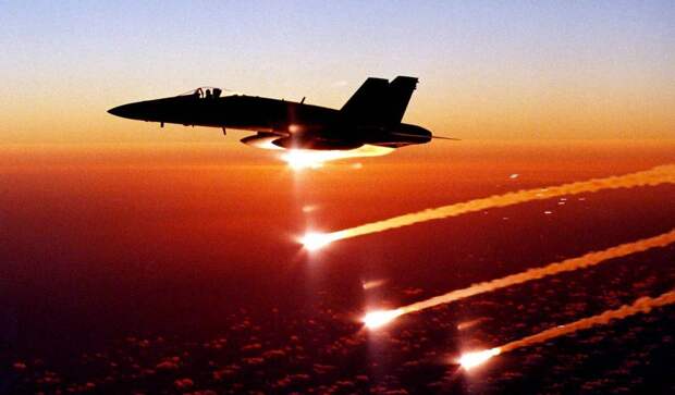 Еще один американский истребитель F-18 поражён в Иране, — КСИР (ВИДЕО)