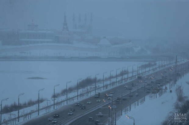 Синоптик якындагы ялларда яңгырлы кар һәм көчле җил турында кисәтте