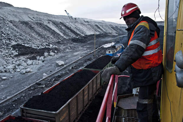 "Ведомости": Китай, Индия и Турция резко сократили закупки угля у России