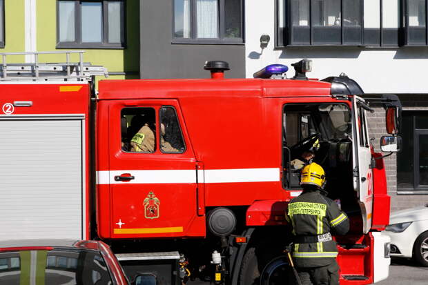 В Сочи из горящего дома эвакуировали 10 жильцов