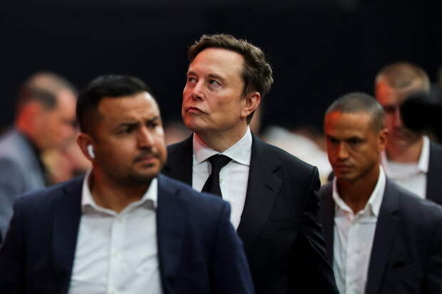 Маск сделал инженеров своего ИИ-стартапа коммивояжерами