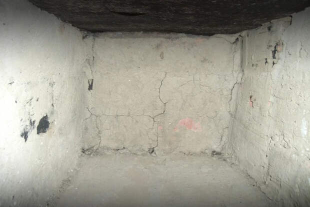 Гниющие полы и затхлый запах в подвале? Просто перекройте влагу из земли