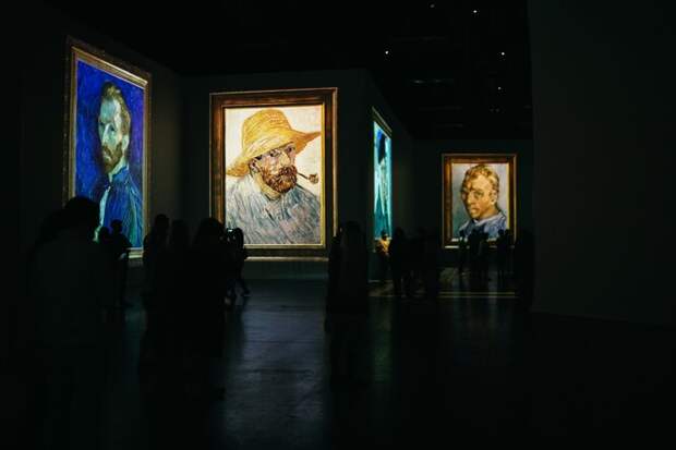 Ван Гог занялся живописью, будучи уже зрелым человеком и прошёл путь от начинающего художника до успешного мастера, который перевернул представление об изобразительном искусстве