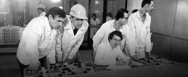 Советские физики-ядерщики во время разработки первого в стране опытного реактора на быстрых нейтронах БР-1