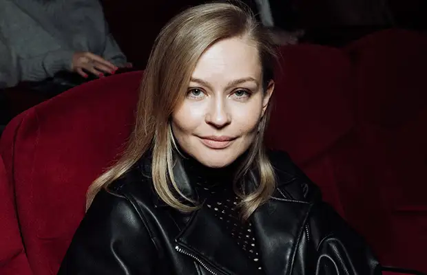 Dress Code. В Москве прошла премьера фильма “Первый Оскар”. Среди гостей — Юлия Пересильд, Алексей Учитель, Владимир Мединский