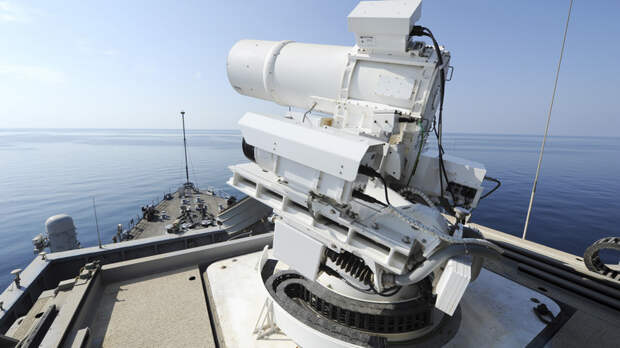 CNN: со скоростью света — ВМС США успешно испытали мощный боевой лазер