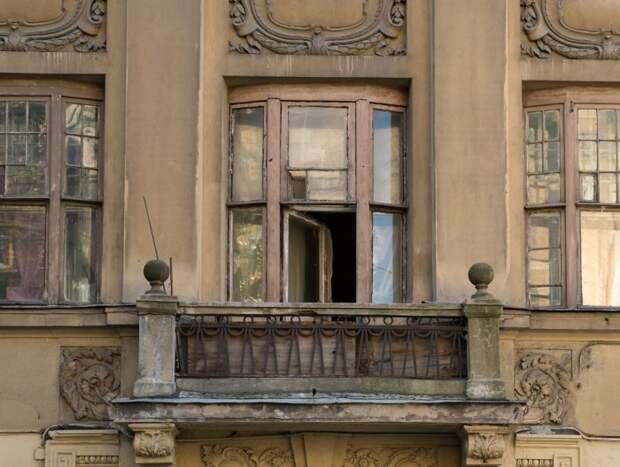 За годы революции дом постарел, но общий облик остался прежним. /Фото:citywalls.ru.