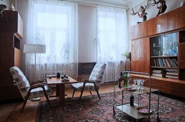Аскетичный интерьер /Фото:mebel-complect.ru