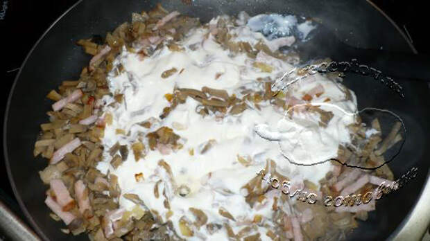 Жюльен с грибами и ветчиной
