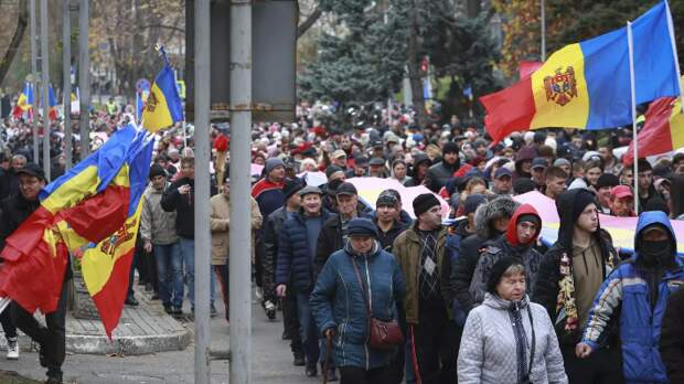 "Трагикомичная ситуация". У границ Украины может полыхнуть