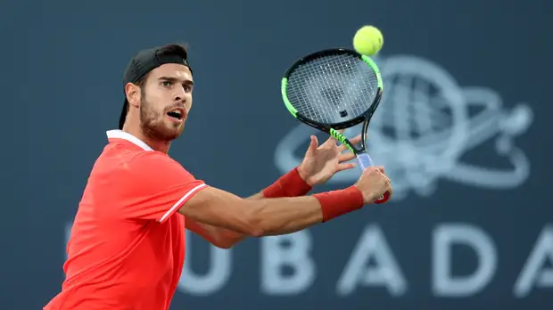 Хачанов занял третье место на теннисном турнире в Абу-Даби, обыграв Тима