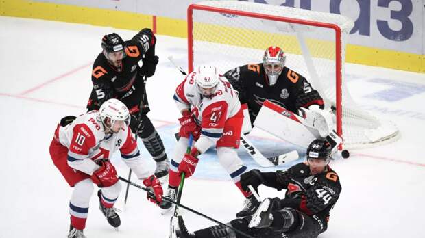 «Авангард» победил «Локомотив» и находится в шаге от выхода в финал Кубка Гагарина