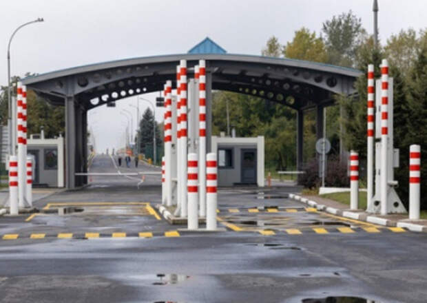Польские власти решили открыть границу с Белоруссией Польские власти решили открыть границу с Белоруссией