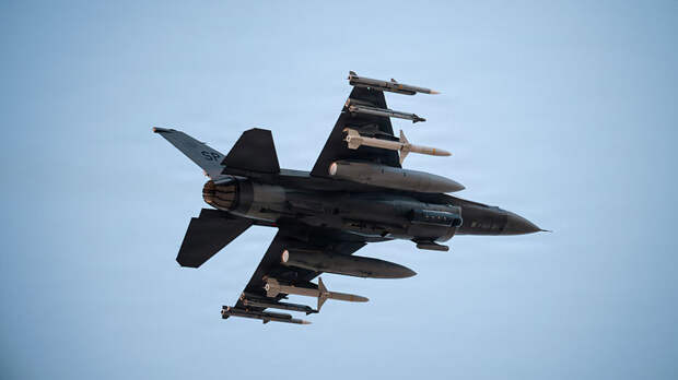 В КСИР заявили об уничтожении израильского F-16 в небе над Ираном