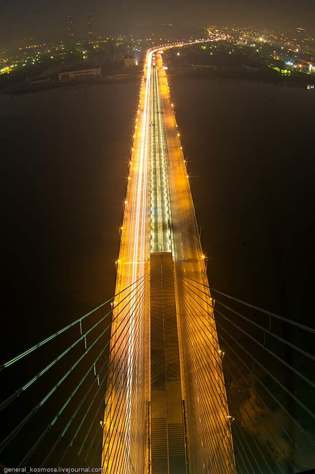 на высоте 136 метров bridge05 Туманный рассвет над Киевом на высоте 136 метров