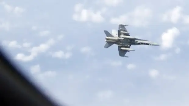 Опубликовано видео сближения истребителя НАТО с самолётом Шойгу