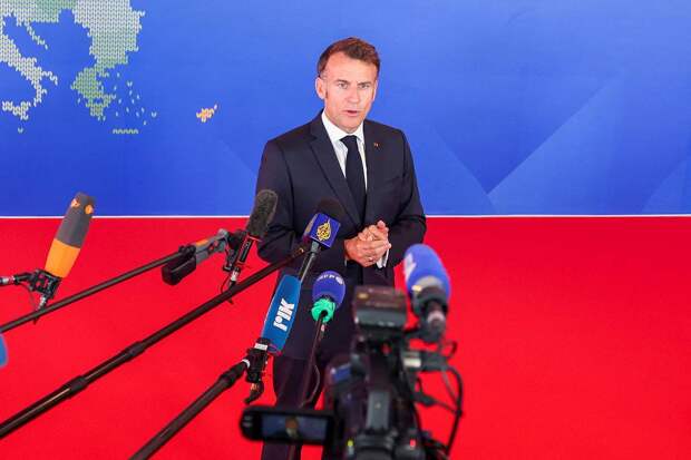 Макрон назвал США ненадежным союзником