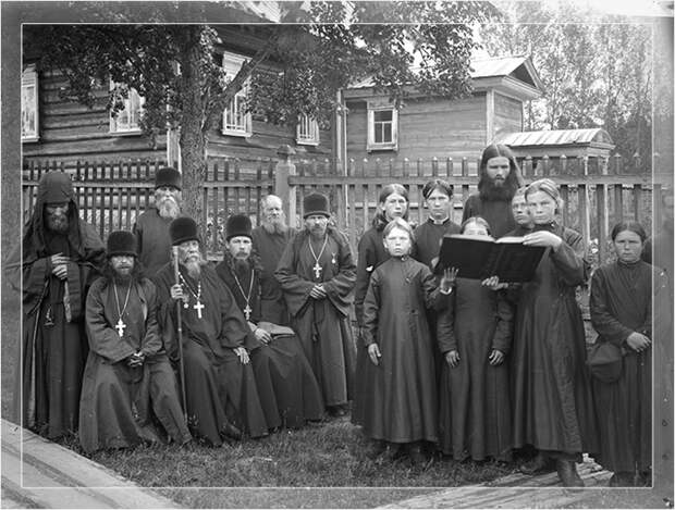 Монахи занимались благотворительностью и учили детей.