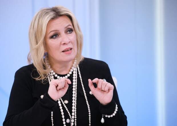 Захарова: Германия отказом от энергоносителей РФ ведет народ к пропасти