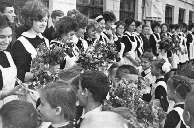 Как выглядели выпускницы 1970-х