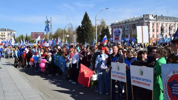 Такой день. Первомай в Барнауле и травма пассажирки в автобусе