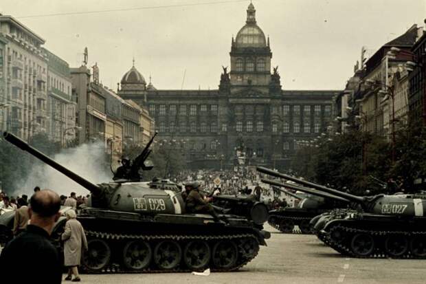 Чехословакия-68. Провал политиков: чужая работа для танковой армии