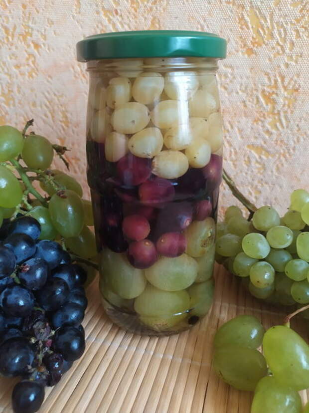 Маринованный виноград «Домашние оливки» — кисло-сладкие на вкус и упругие, как свежий