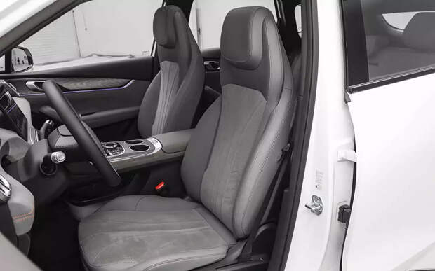 На рынок вышел крупный и богато оснащенный кроссовер чуть дороже миллиона