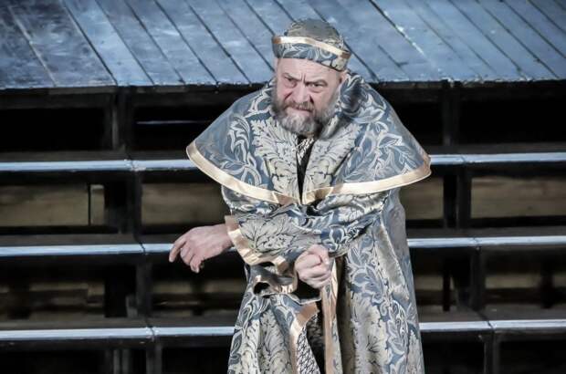 Калужский театр скорректирует репертуар после утраты актёра.