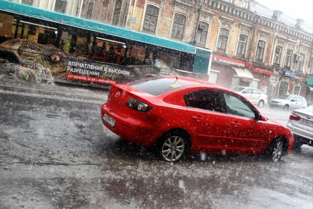 Подмосковным водителям советуют не торопиться со сменой зимних шин