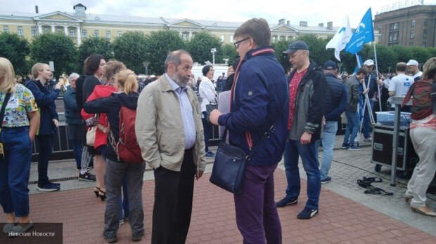 Оппозиция превратила согласованный митинг в Петербурге в акцию ненависти
